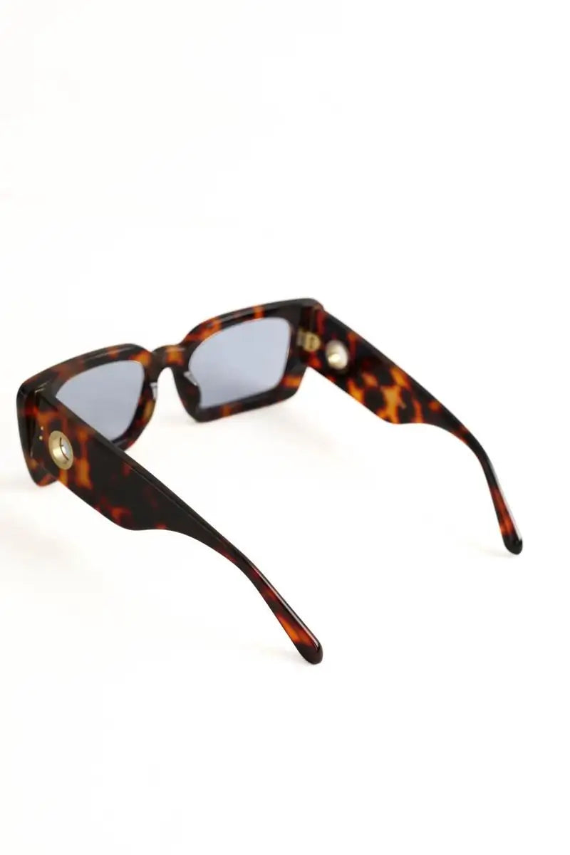 Lunettes de soleil Linda Farrow Marron en Plastique