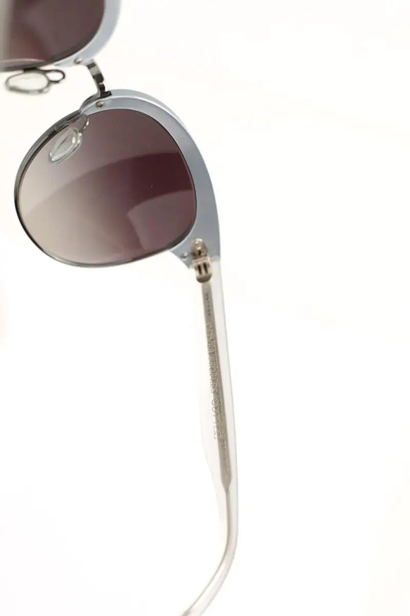 Lunettes de soleil Oliver Peoples Gris en Métal