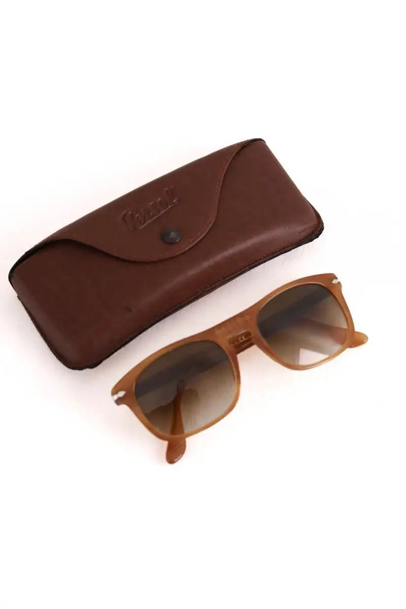 Lunettes de soleil Persol Beige en Plastique