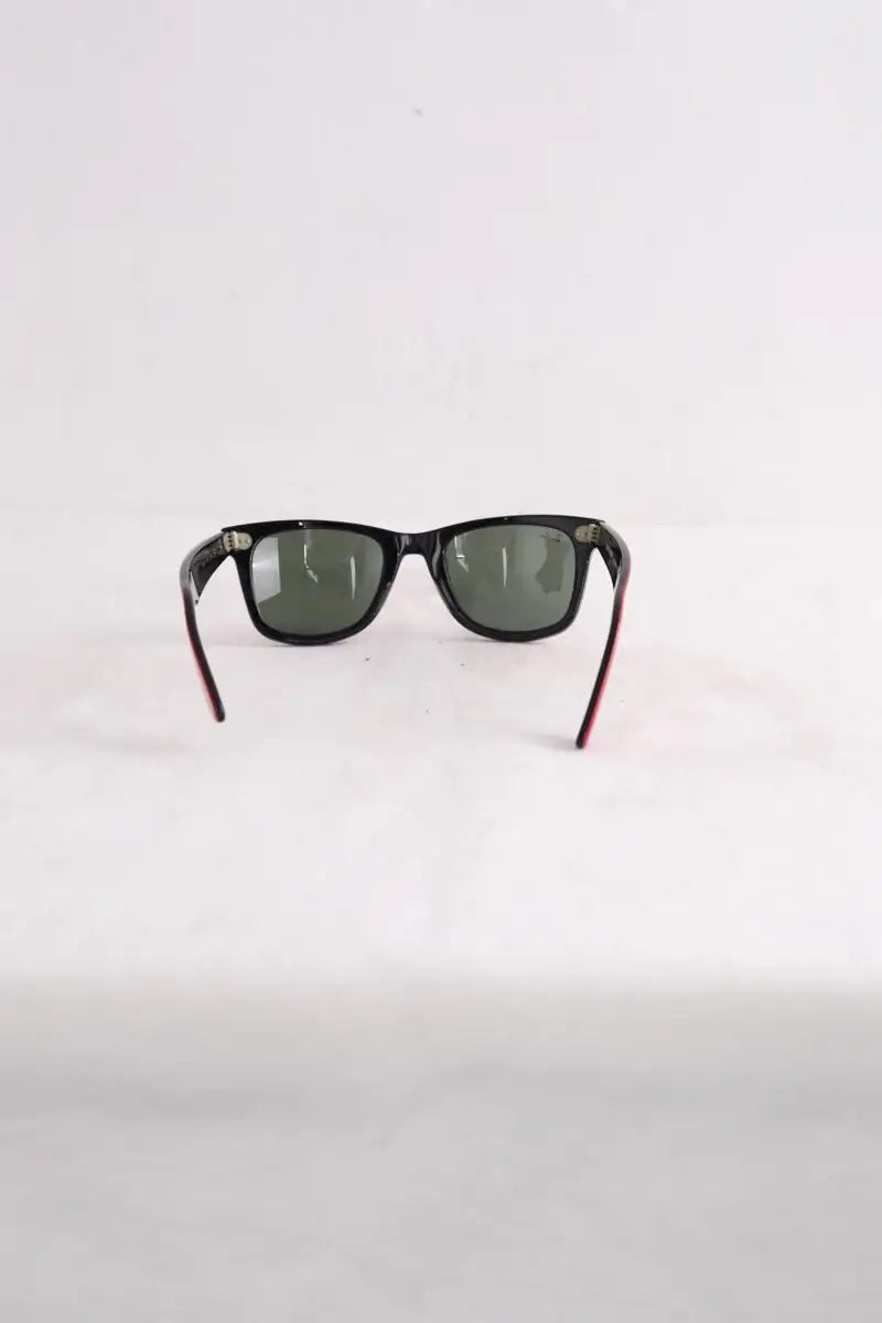 Lunettes de soleil Ray-Ban Rouge en Plastique