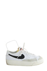 Baskets Nike  Blanc