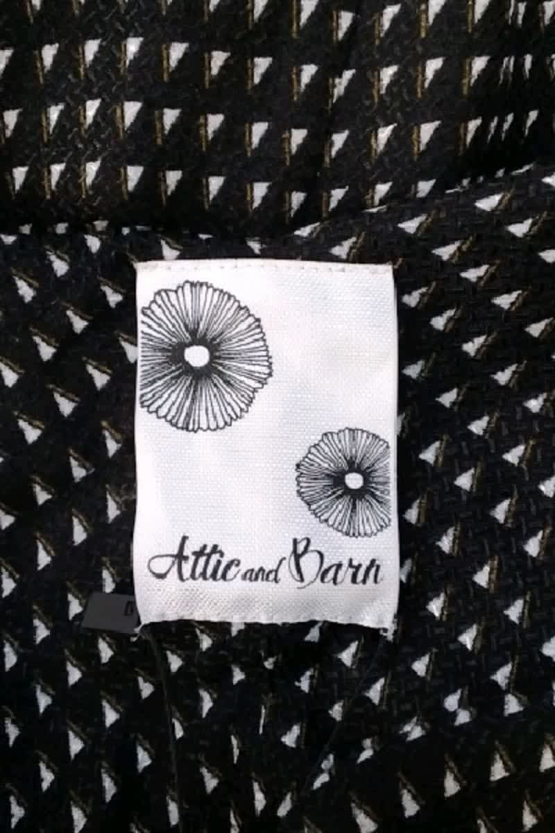 Robe Attic And Barn  Noir