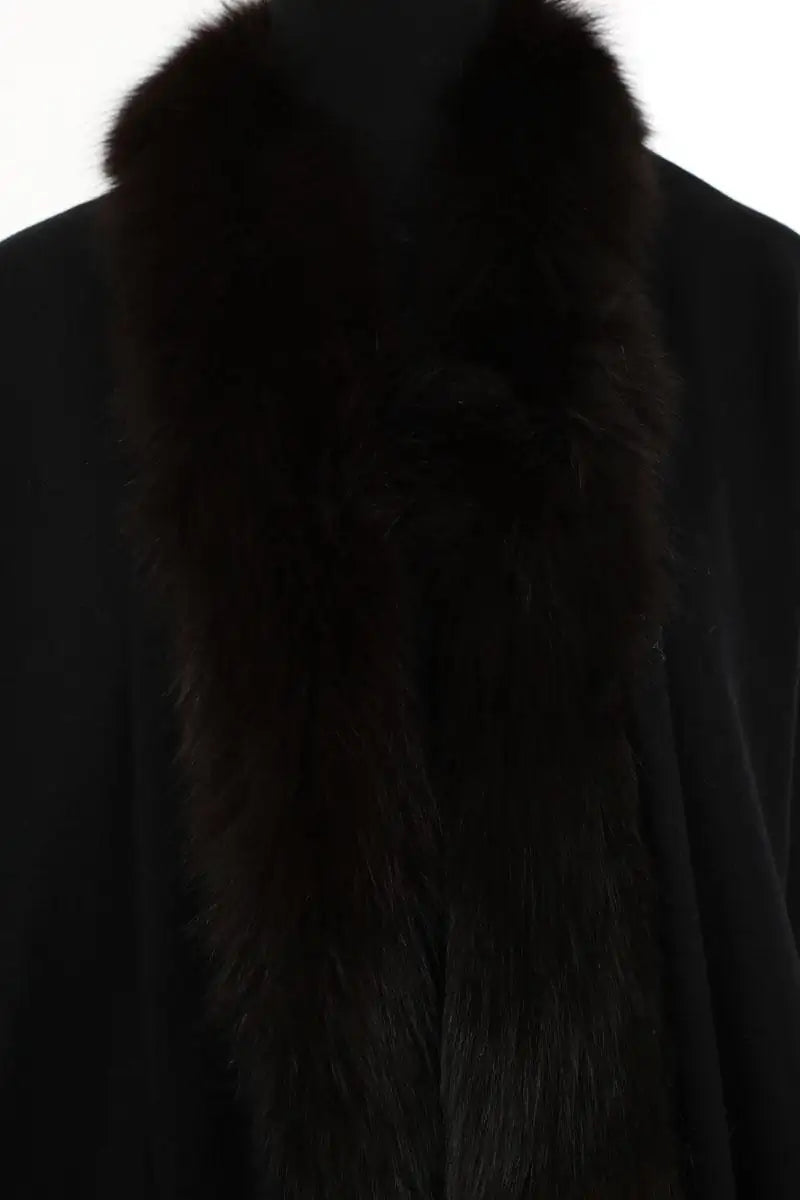 Manteau Other Brand Noir en Fourrure