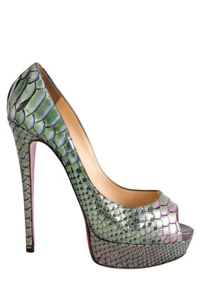 Talons Christian Louboutin Vert en Cuir, taille 38 - Seconde Main