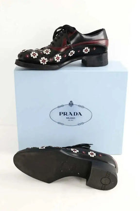 Mocassins Prada studded floral oxfords Noir en Cuir