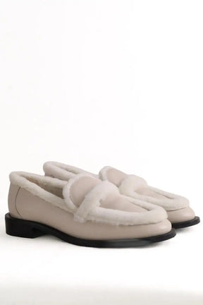 Mocassins Stuart Weitzman Ecru en Cuir