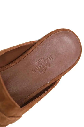 Mules Hermès Oz avec boucle Kelly Camel en Daim
