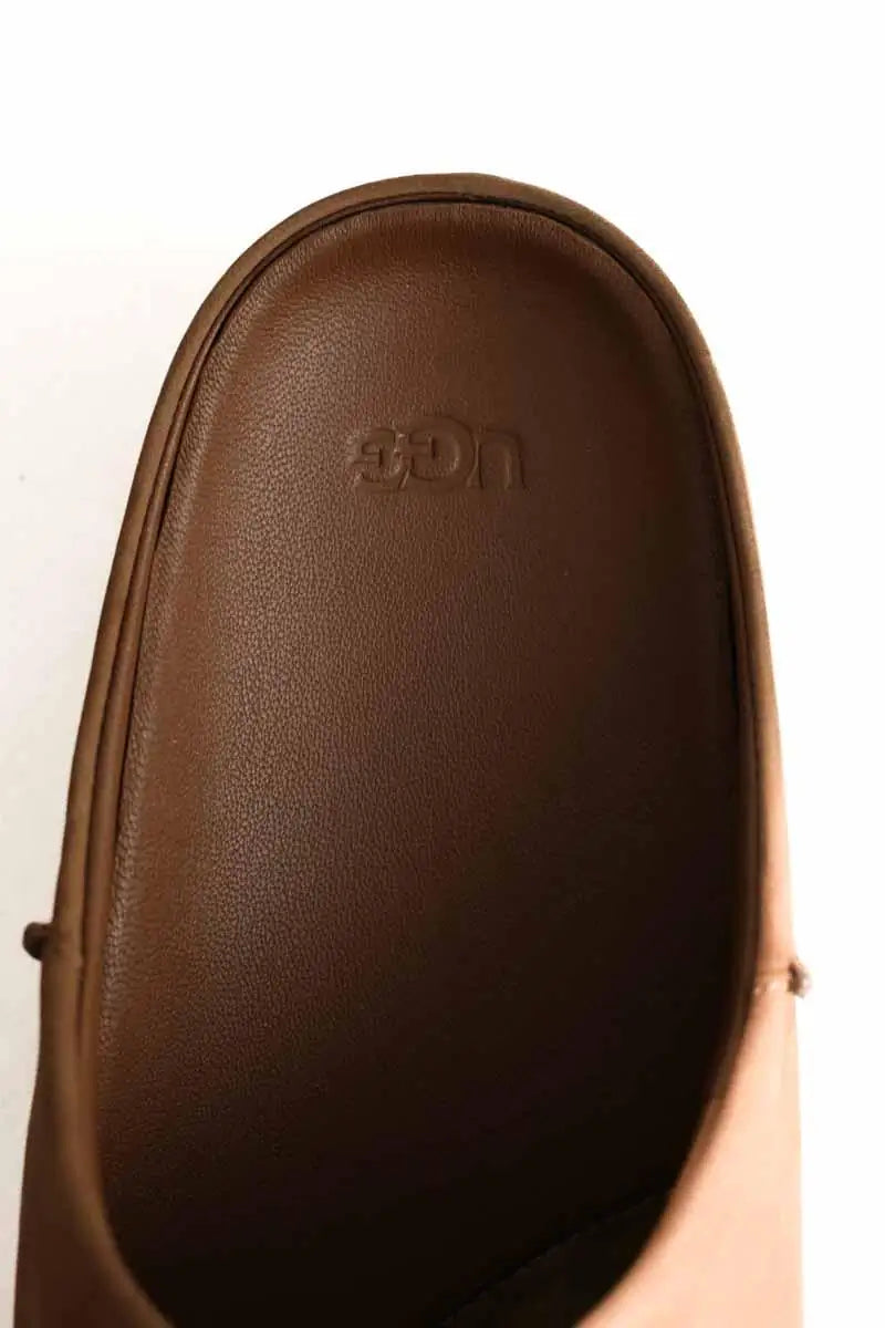 Mules Ugg Otzo Marron en Daim