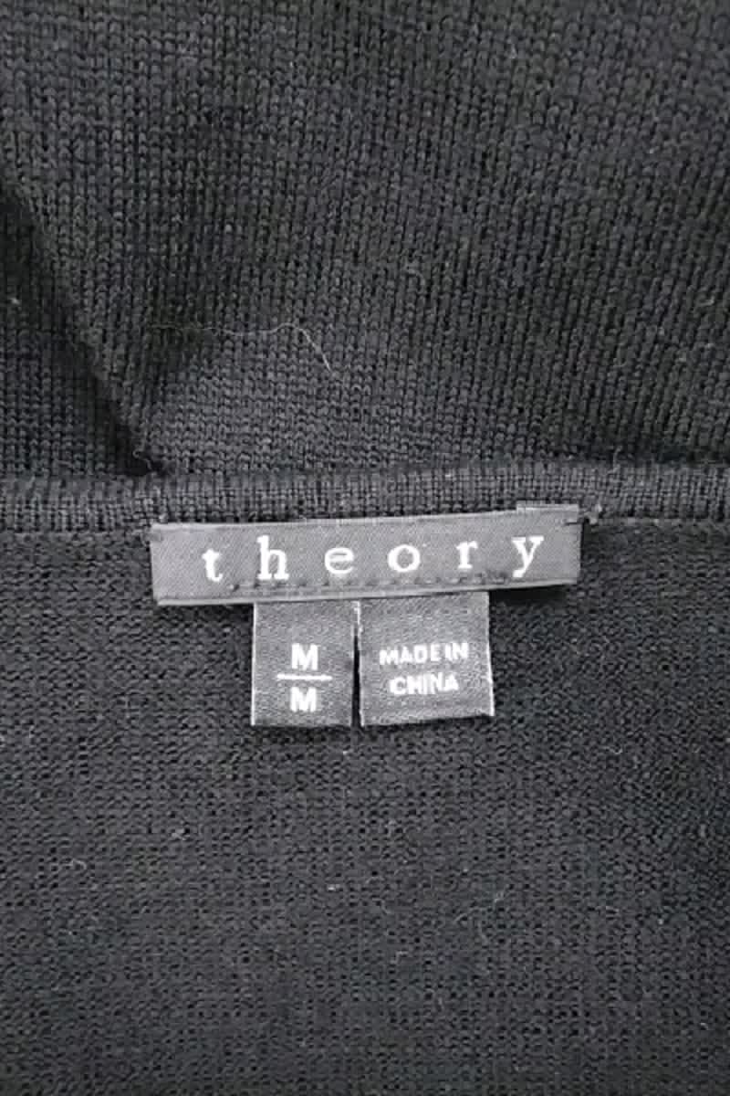 Robe Theory  Noir