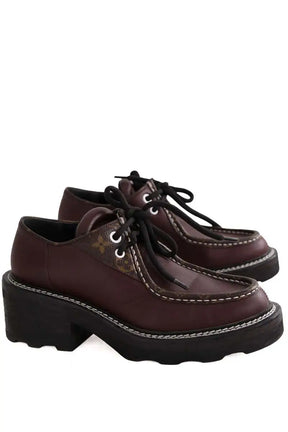 Chaussures à lacets Louis Vuitton Derby plat district Bordeaux en Cuir