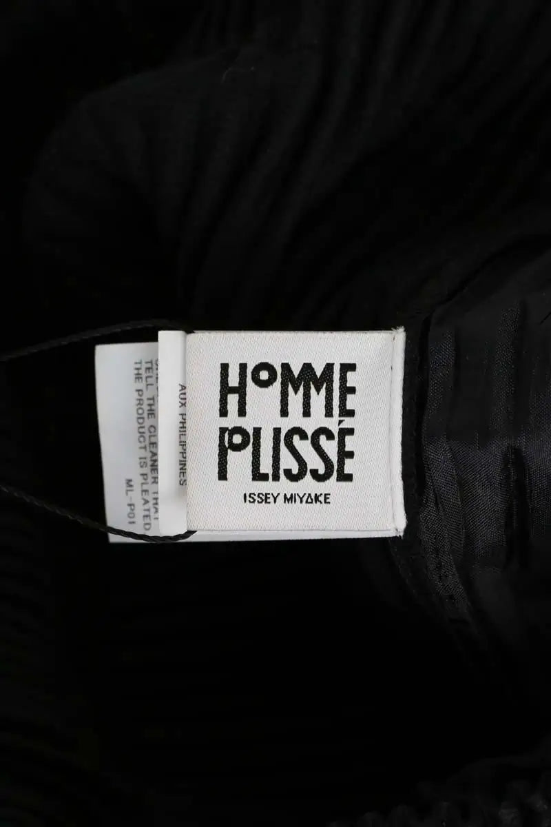 Pantalon large Issey Miyake Noir en Polyester