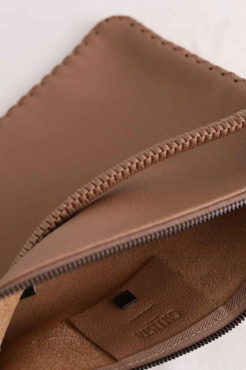 Pochette Callista Maxi pochette camel grained leather Camel en Cuir