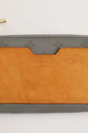Portefeuille Louis Vuitton Gris en Cuir