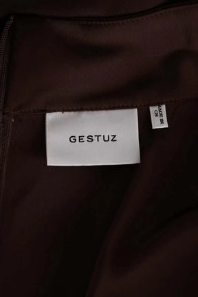 Robe Gestuz Marron en Synthétique