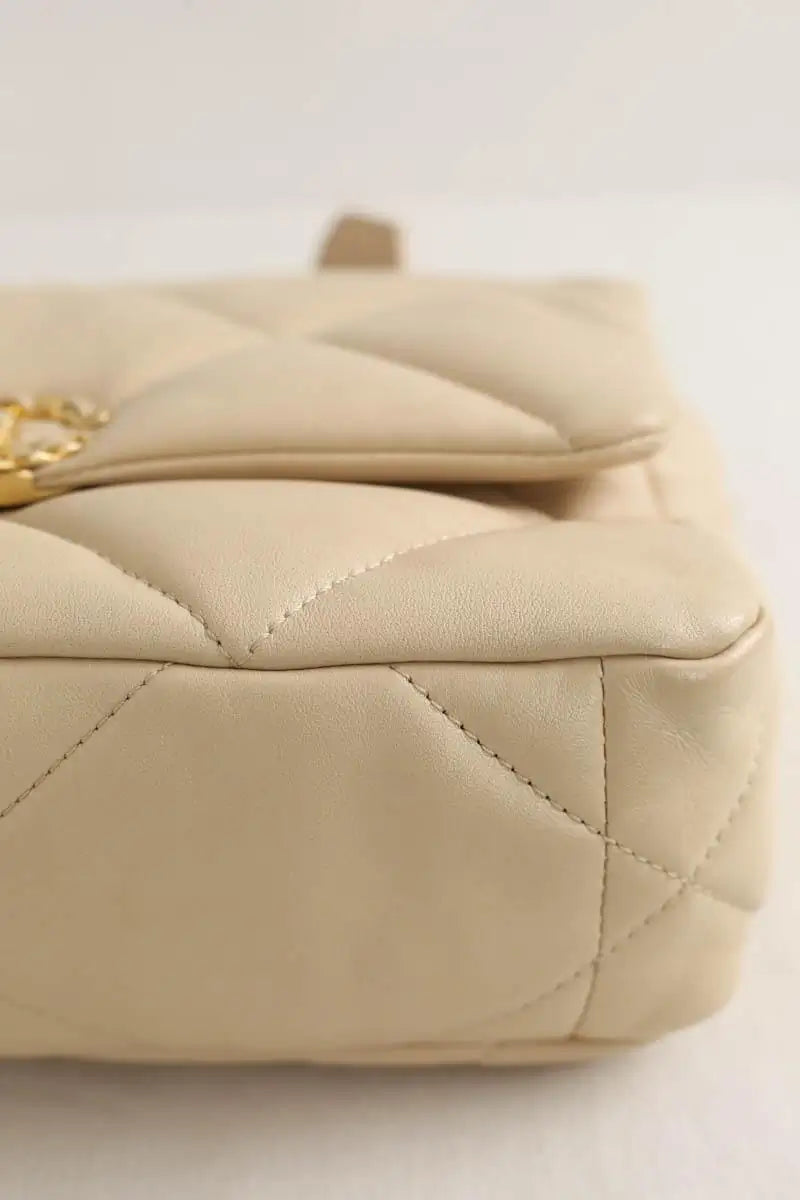 Sac à bandoulière Chanel Beige en Cuir