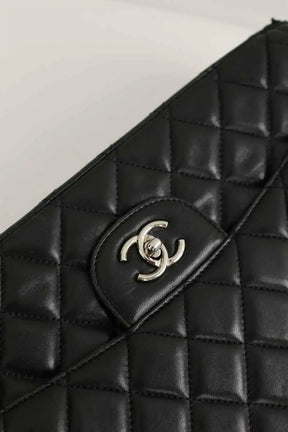 Sac à bandoulière Chanel Maxi Jumbo Noir en Cuir