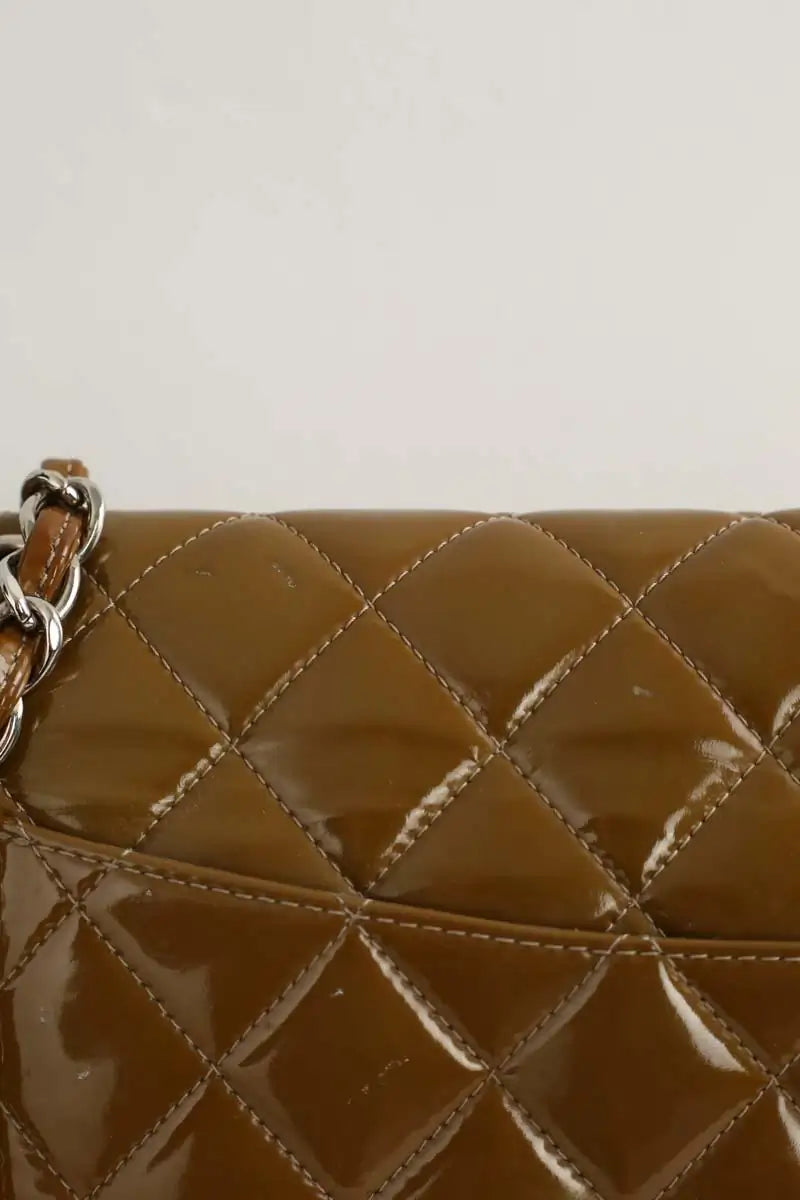 Sac à bandoulière Chanel Timeless/Classique Camel en Cuir verni