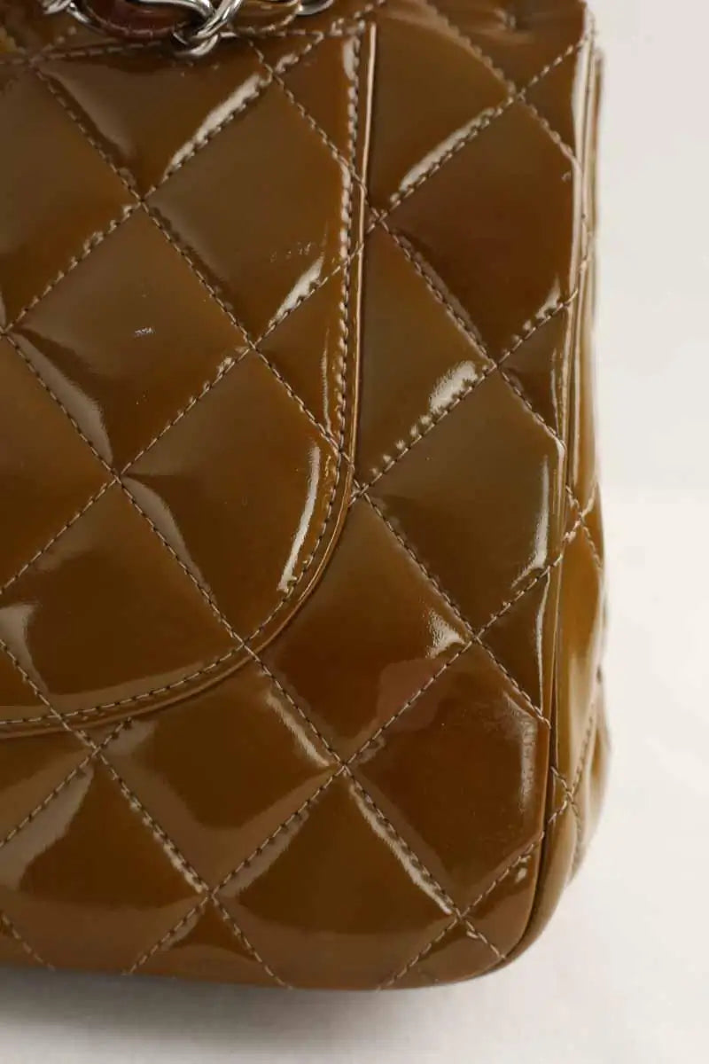 Sac à bandoulière Chanel Timeless/Classique Camel en Cuir verni