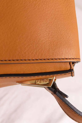 Sac à bandoulière Fendi Baguette grand Camel en Cuir