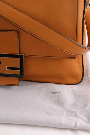 Sac à bandoulière Fendi Baguette grand Camel en Cuir