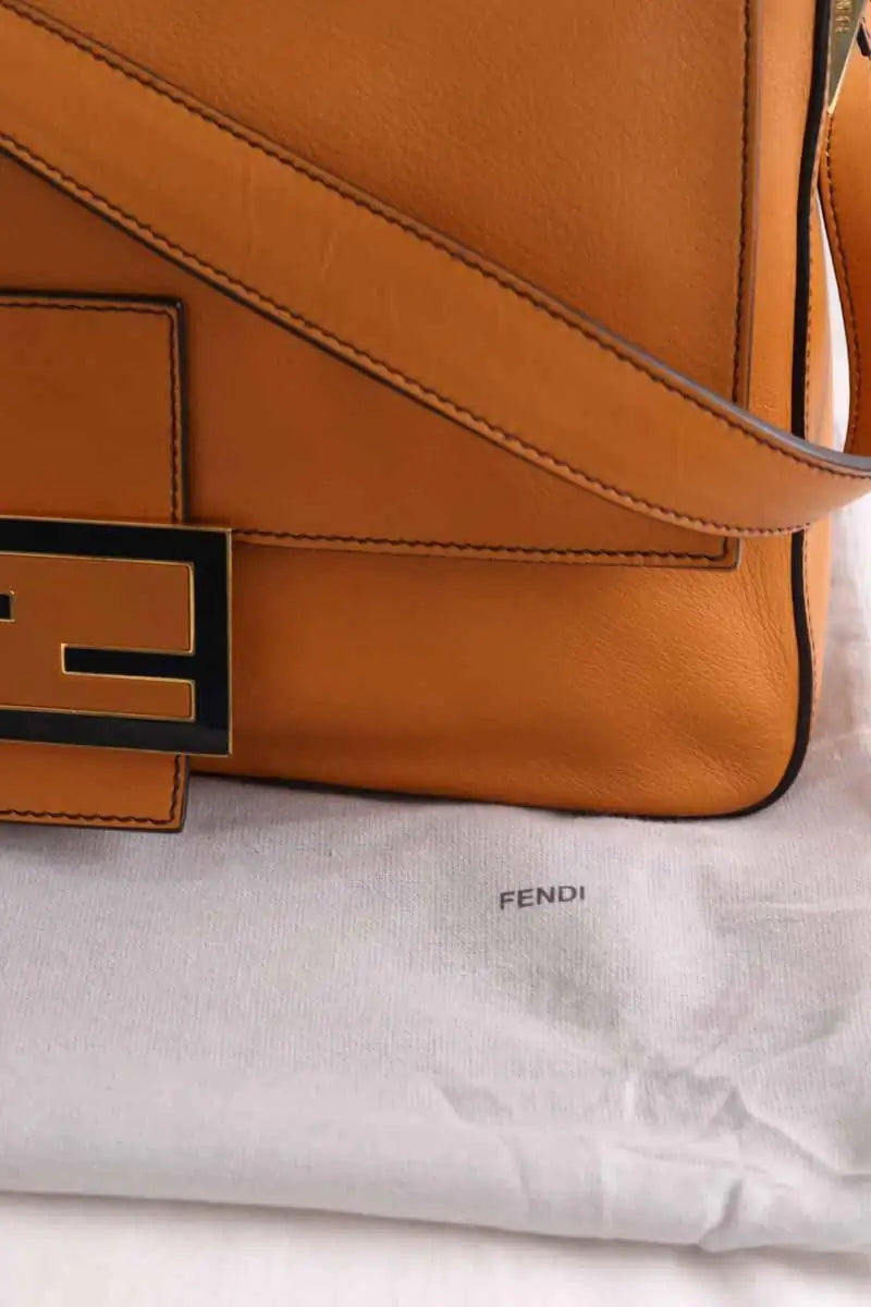 Sac à bandoulière Fendi Baguette grand Camel en Cuir