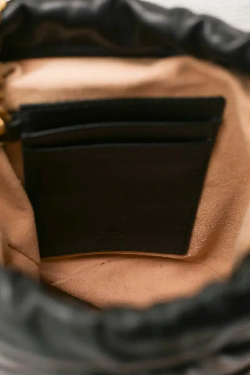 Sac à bandoulière Gucci Seau GG Marmont Noir en Cuir