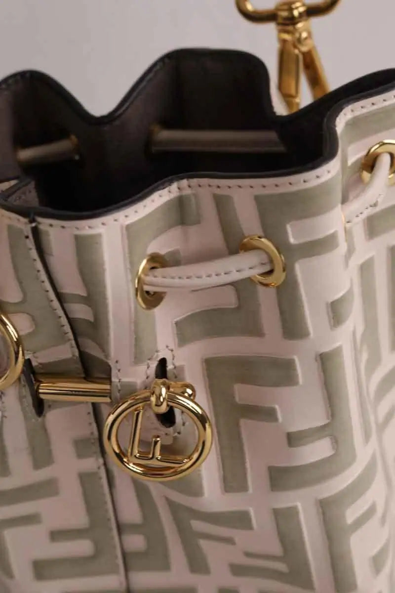 Sac à main Fendi Mon Tresor Beige en Cuir