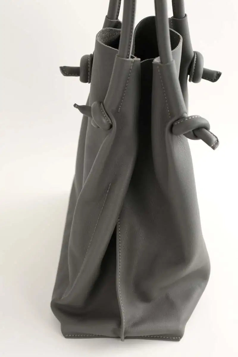Sac porté épaule Atelier Pagai Gris en Cuir