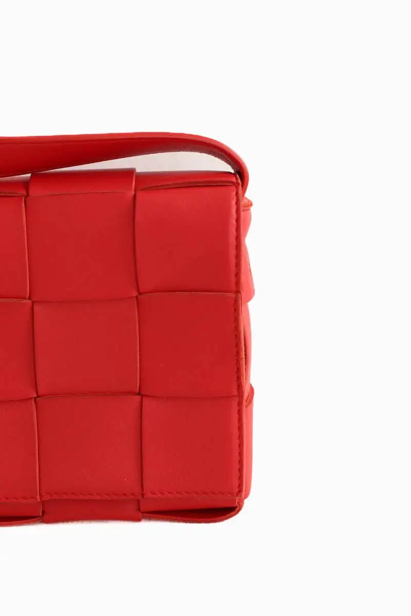 Sac porté épaule Bottega Veneta Casette Rouge en Cuir