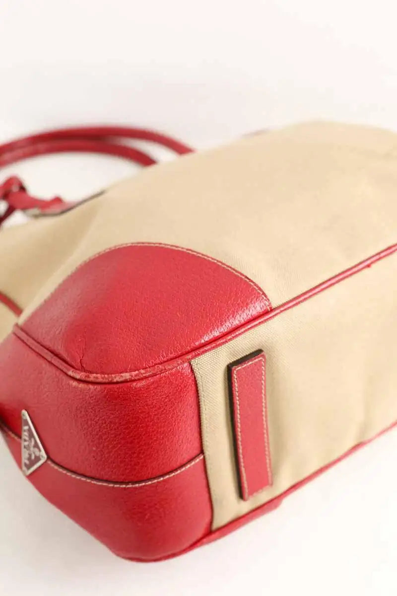 Sac porté épaule Prada Beige en Cuir