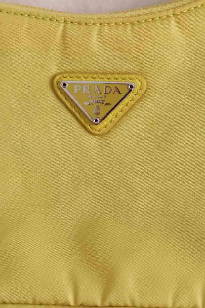 Sac porté épaule Prada Re-Edition 2005 Jaune en Tissu