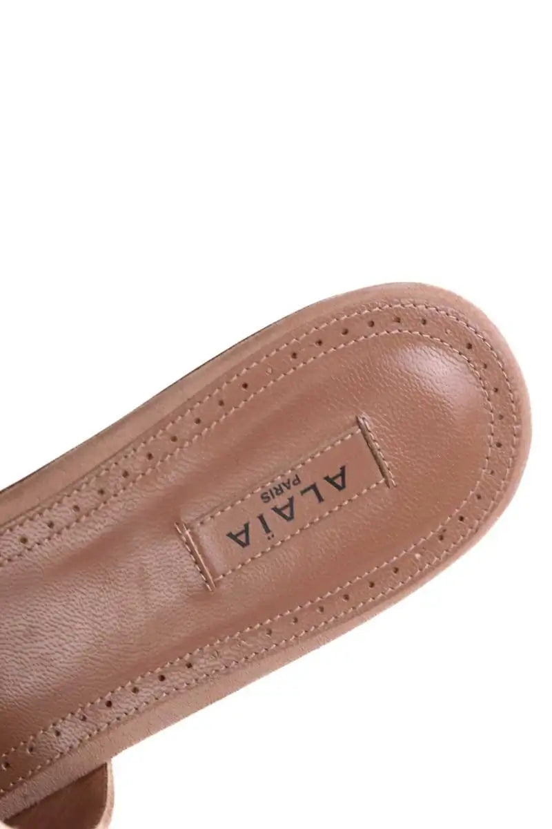 Sandales Alaïa sandales chamois + vernis chair Beige en Cuir