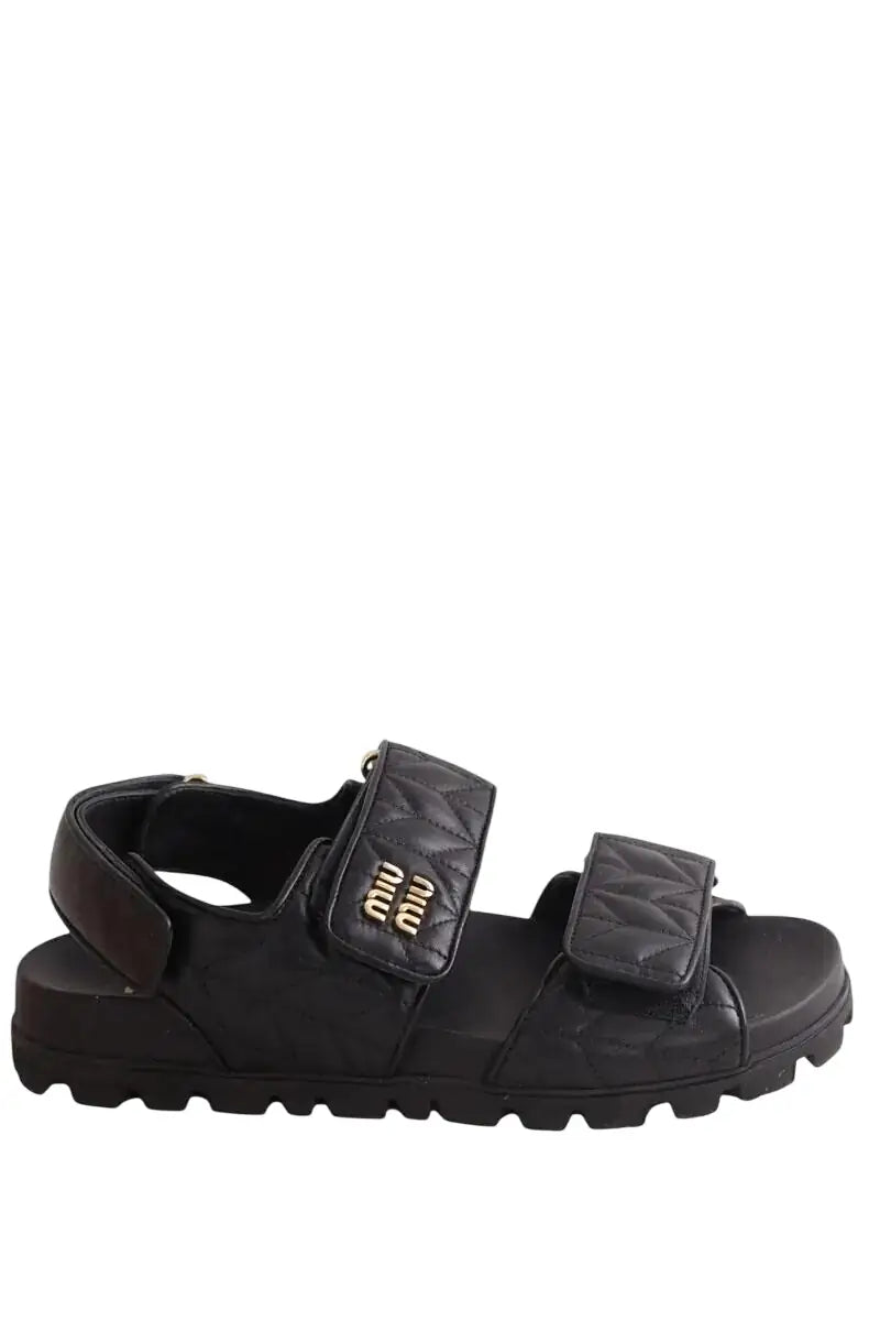 Sandales Miu Miu Sandales sportives en cuir nappa matelassé Noir en Cuir, taille 39 - Seconde Main