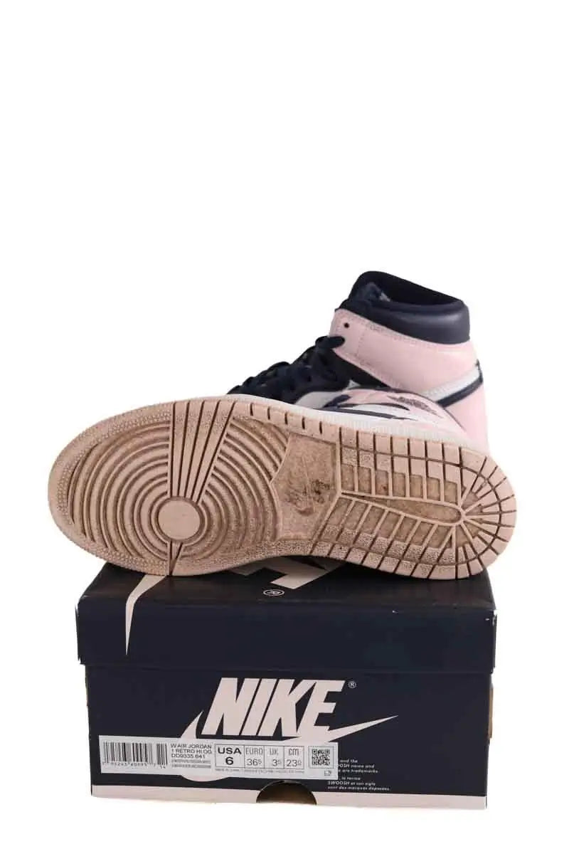 Baskets Nike Rose en Cuir