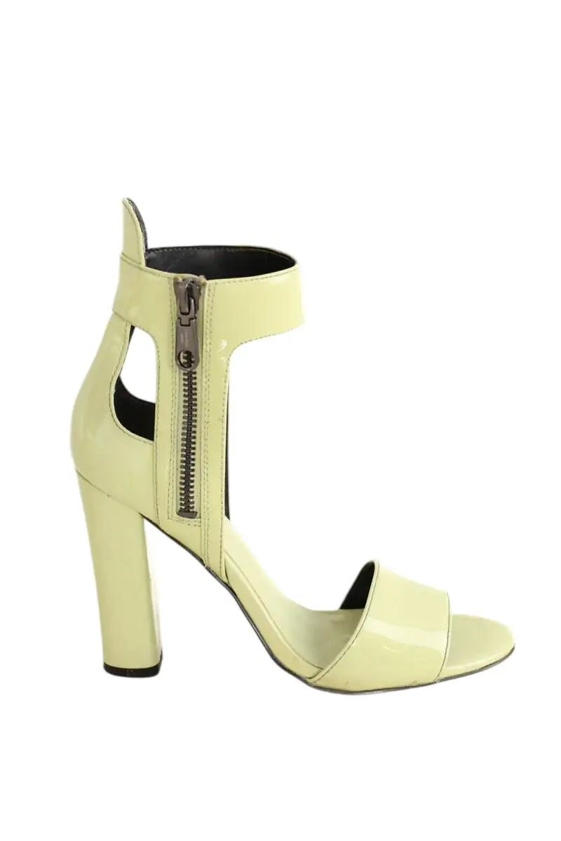 Talons Calvin Klein Turquoise en Cuir verni, taille 35 - Seconde Main