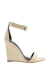 Talons Celine Ecru en Cuir, taille 39 - Seconde Main