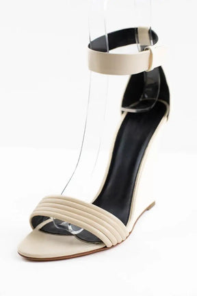 Talons Celine Ecru en Cuir