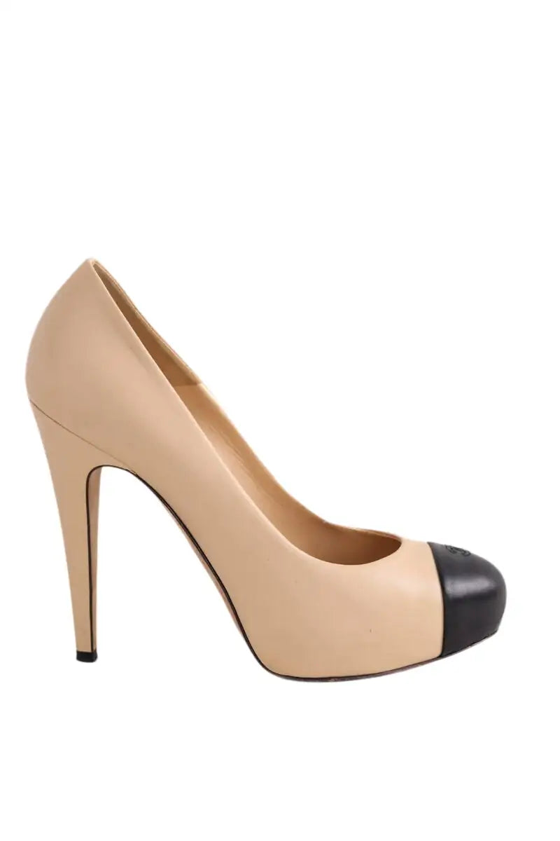 Talons Chanel Beige en Cuir, taille 37 - Seconde Main