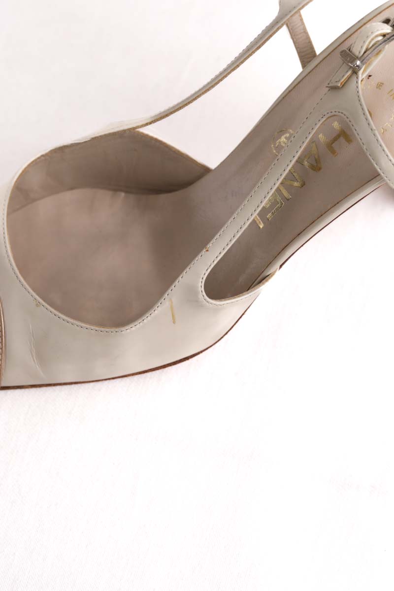 Talons Chanel Ecru en Cuir