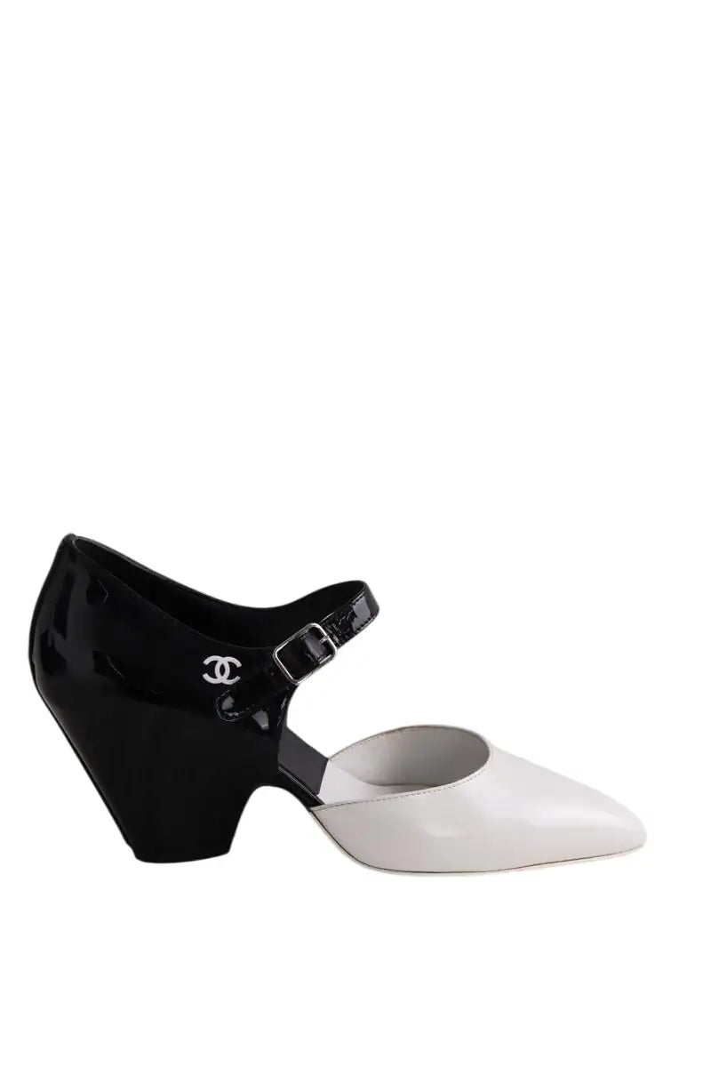 Talons Chanel Noir en Cuir, taille 35 - Seconde Main
