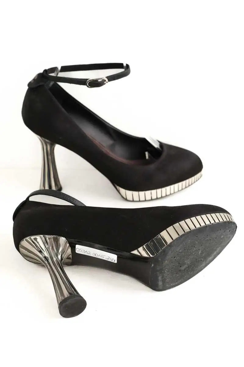 Talons Chanel Noir en Tissu