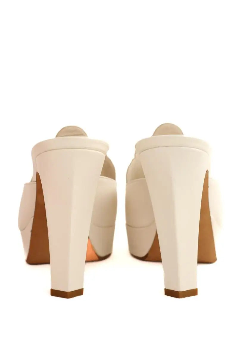 Talons Michel Perry Ecru en Cuir