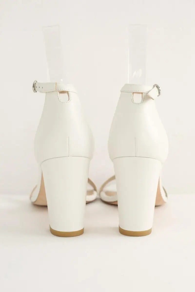 Talons Stuart Weitzman Blanc en Cuir