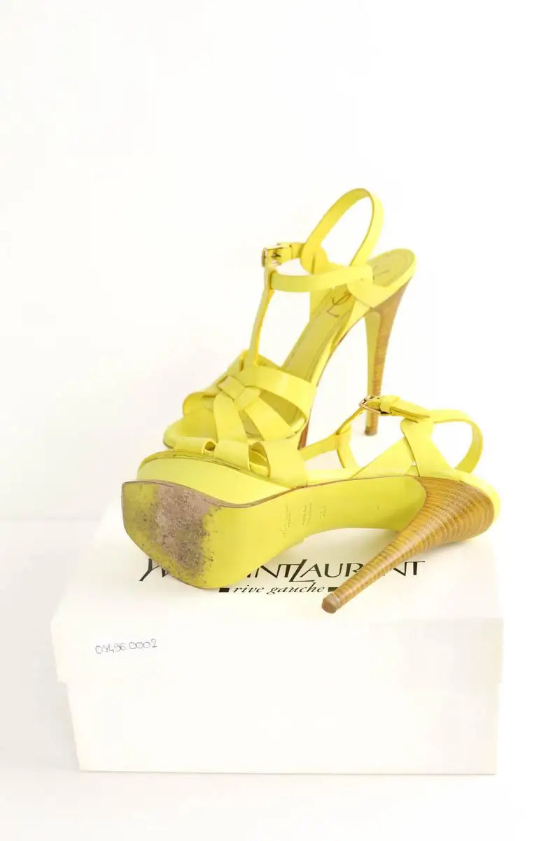 Talons Yves Saint Laurent Jaune en Cuir