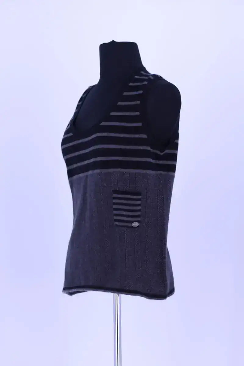 Top sans manche Chanel Noir en Cachemire