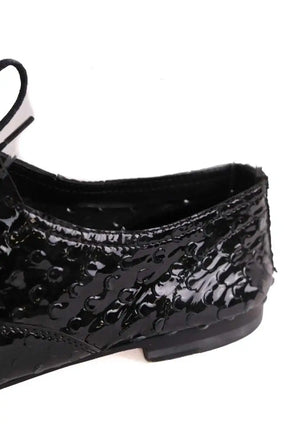 Chaussures à lacets Saint Laurent Noir en Cuir verni