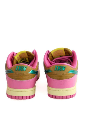 Baskets Nike Rose en Cuir