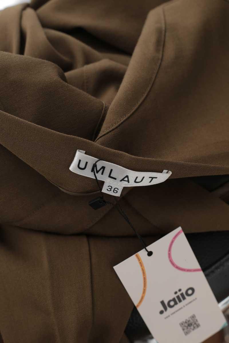 Large Umlaut  Kaki